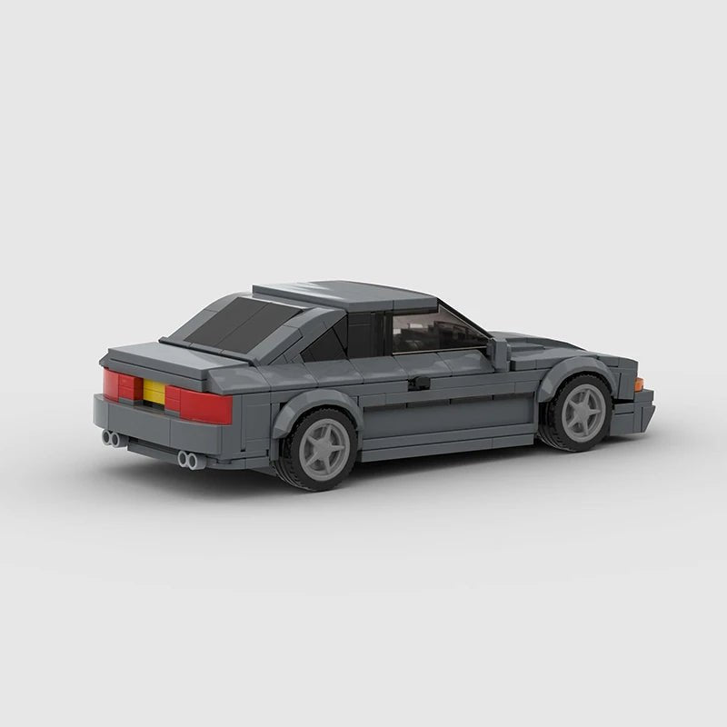 LEGO BMW 850 CSI - CreatiBrick