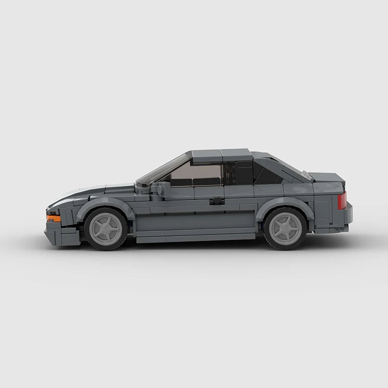 LEGO BMW 850 CSI - CreatiBrick