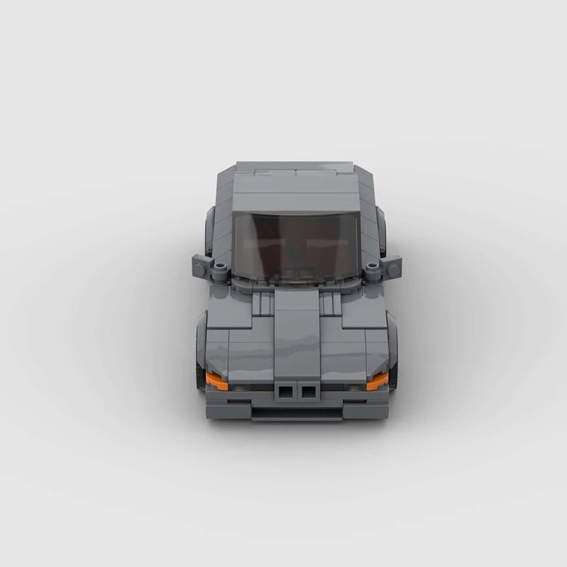 LEGO BMW 850 CSI - CreatiBrick