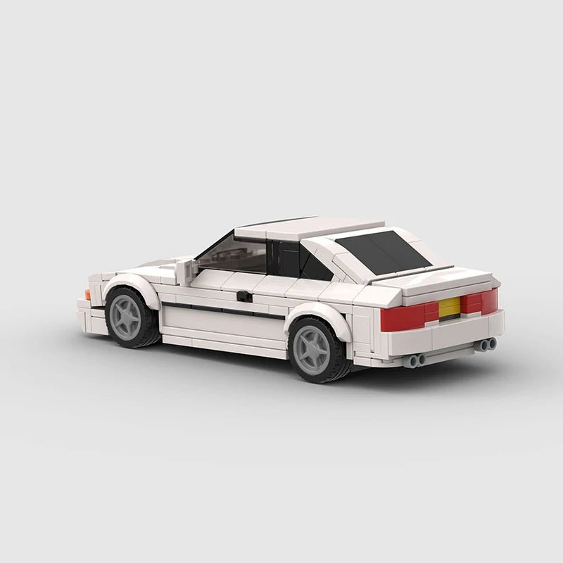 LEGO BMW 850 CSI - CreatiBrick