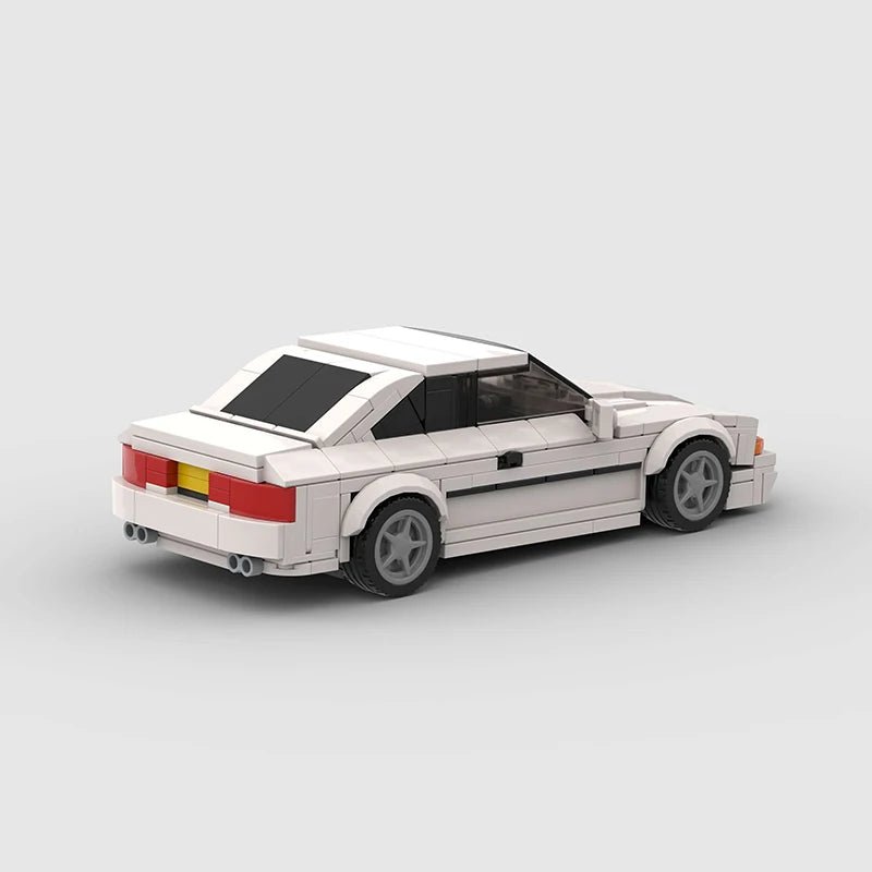 LEGO BMW 850 CSI - CreatiBrick