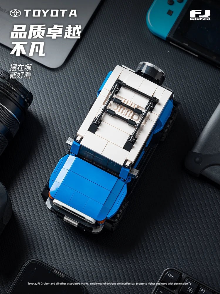 LEGO Toyota Land Cruiser - CreatiBrick
