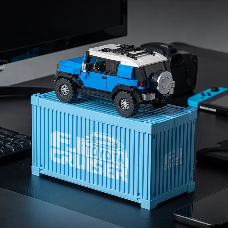 LEGO Toyota Land Cruiser - CreatiBrick