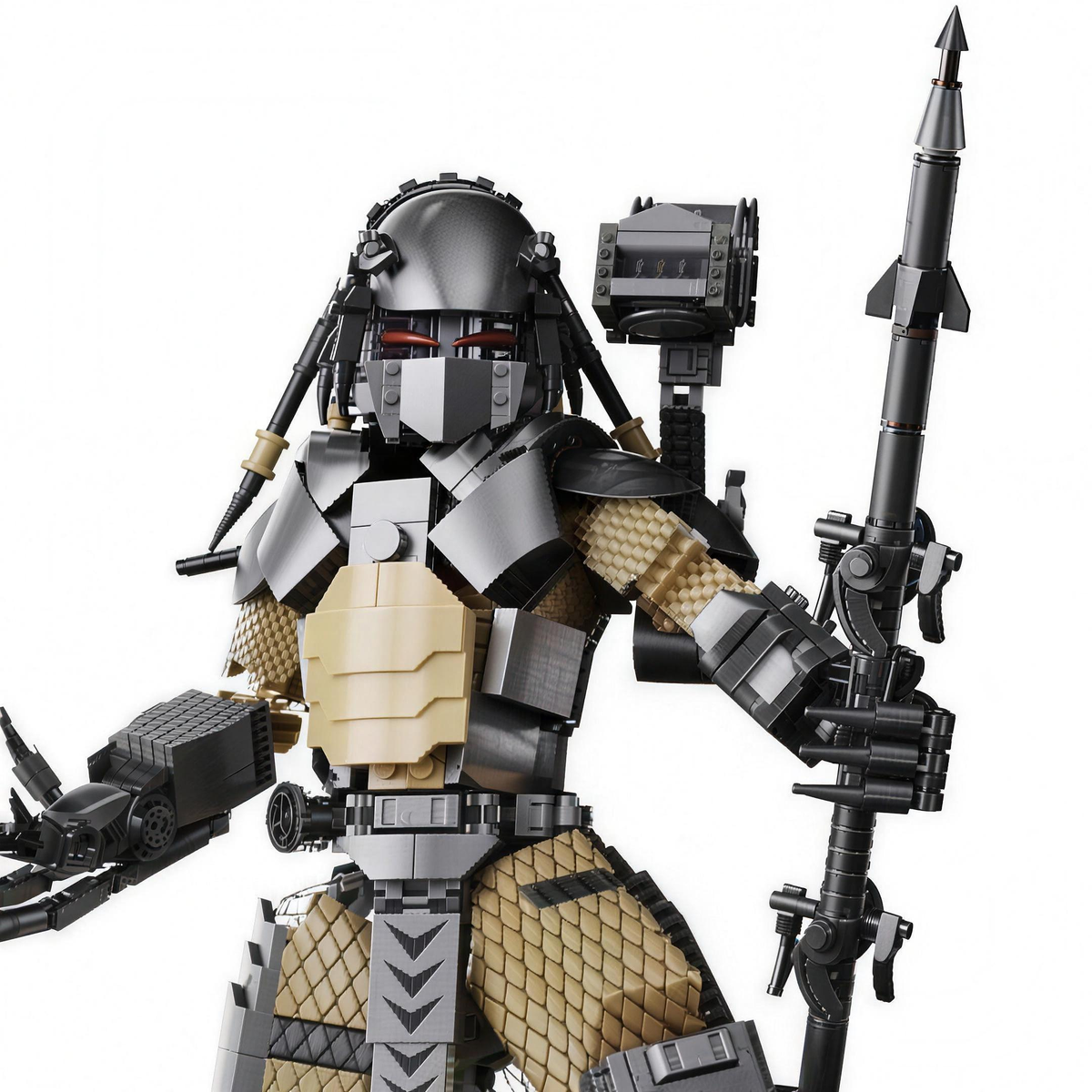 Primer plano de la máscara y el cañón de hombro del Predator de ladrillos compatibles con LEGO