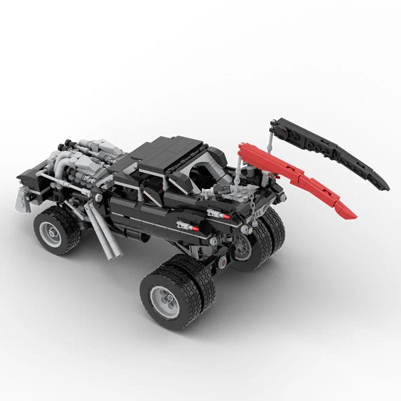 Mad Max LEGO Gigahorse - CreatiBrick