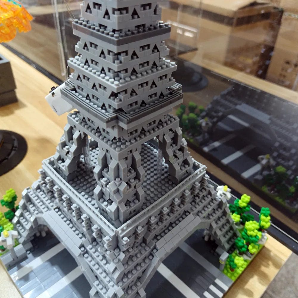 Nanoblock Tour Eiffel - CreatiBrick